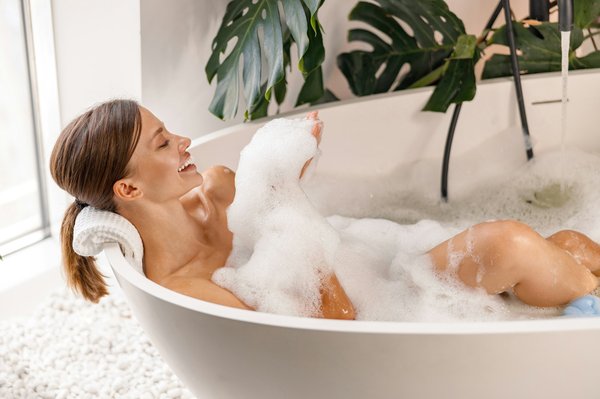 Bain dérivatif : 5 astuces naturelles pour revitaliser votre bien-être